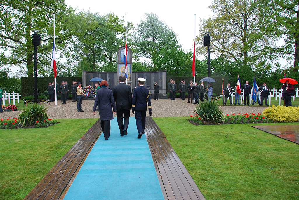Votre conseillère, dépôt de gerbe Kapelle 2013