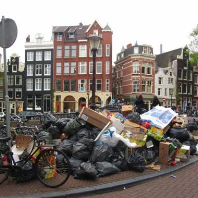 Amsterdam, dirty old town ?